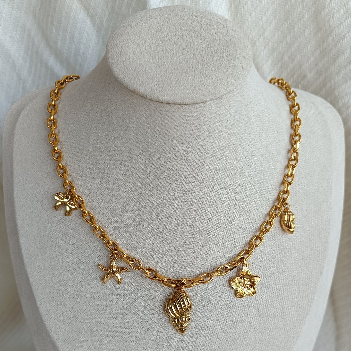 Collier Charms