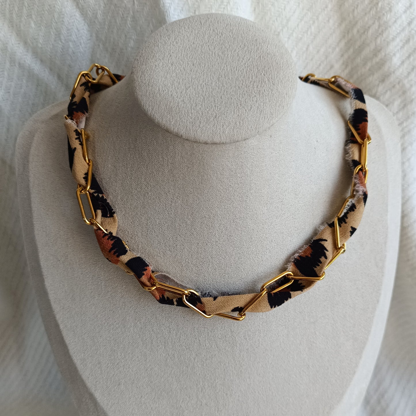 Collier ras de cou Léopard