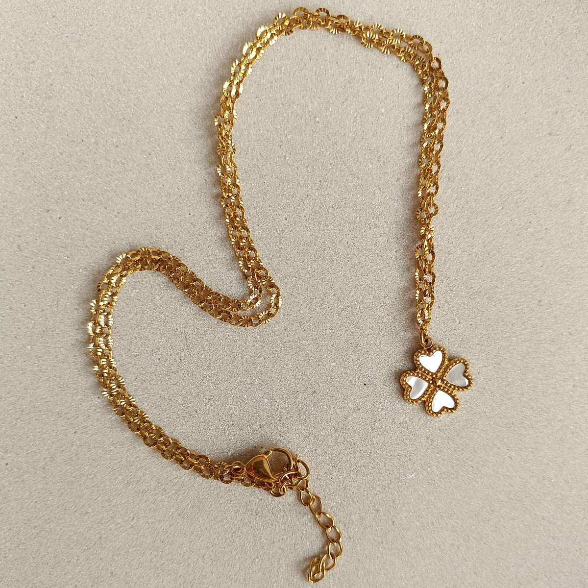 Collier Elie