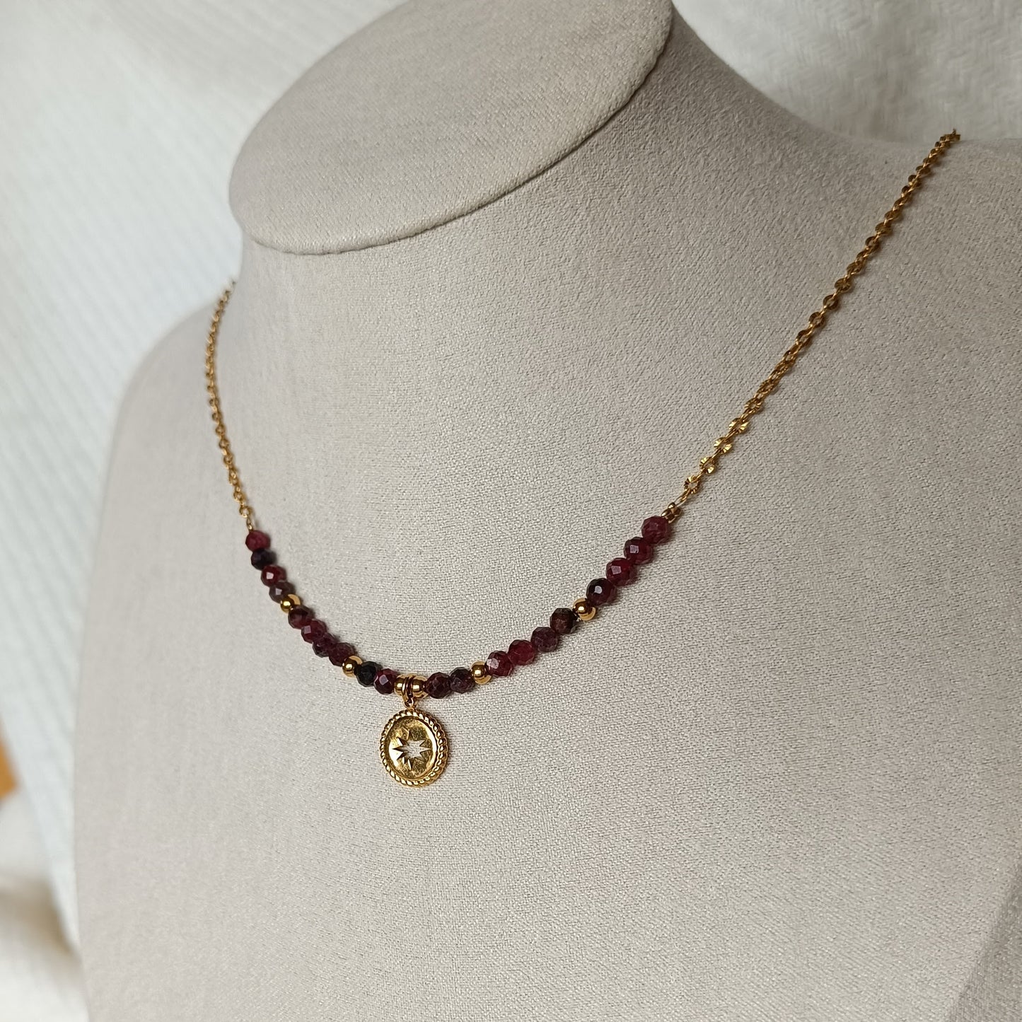 Collier Olivia