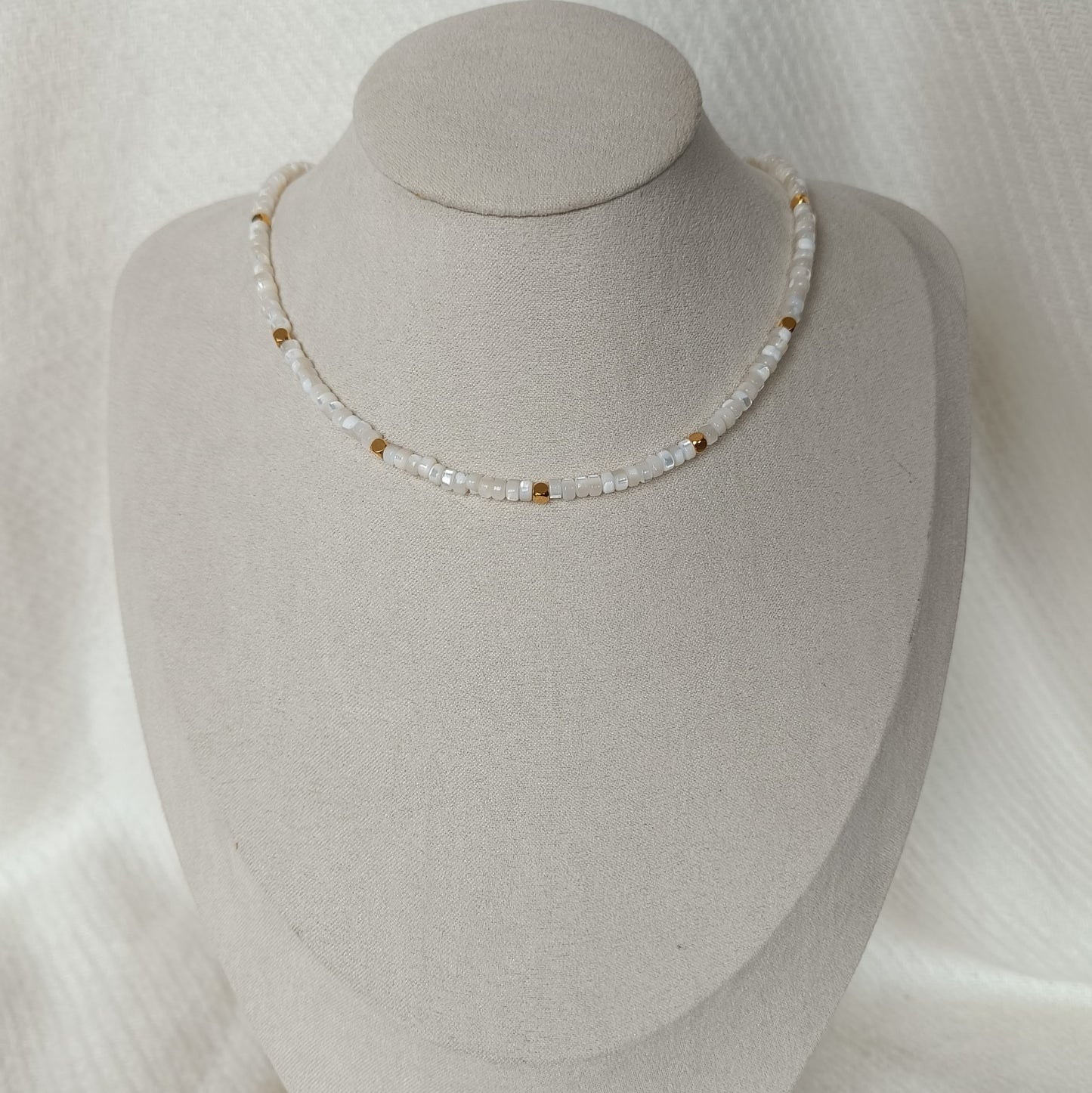 Collier ras de cou Nacre