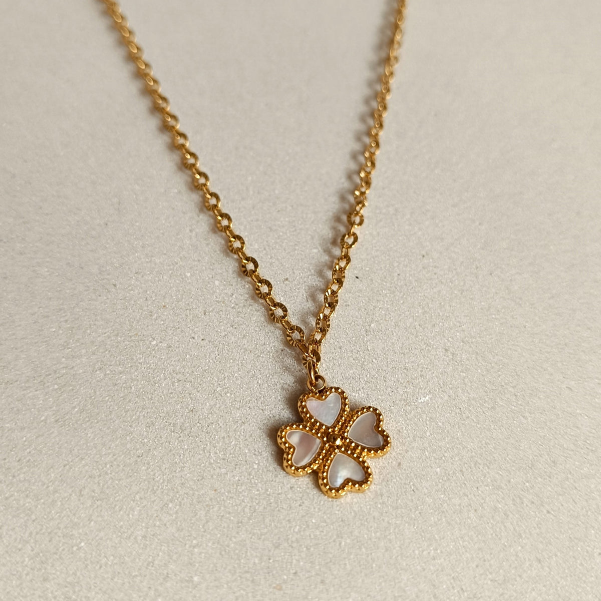Collier Elie
